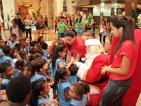 entrega dos presentes da ação social “Padrinhos de Natal”