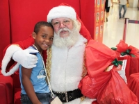 entrega dos presentes da ação social “Padrinhos de Natal”