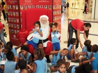 entrega dos presentes da ação social “Padrinhos de Natal”