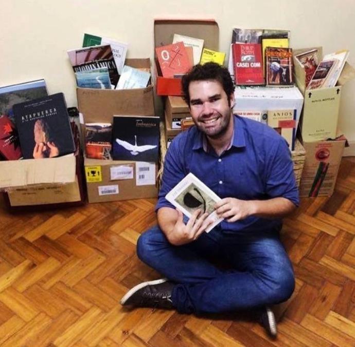 “Histórias por Telefone” traz serviço de leitura para idosos se entreter no período de reclusão