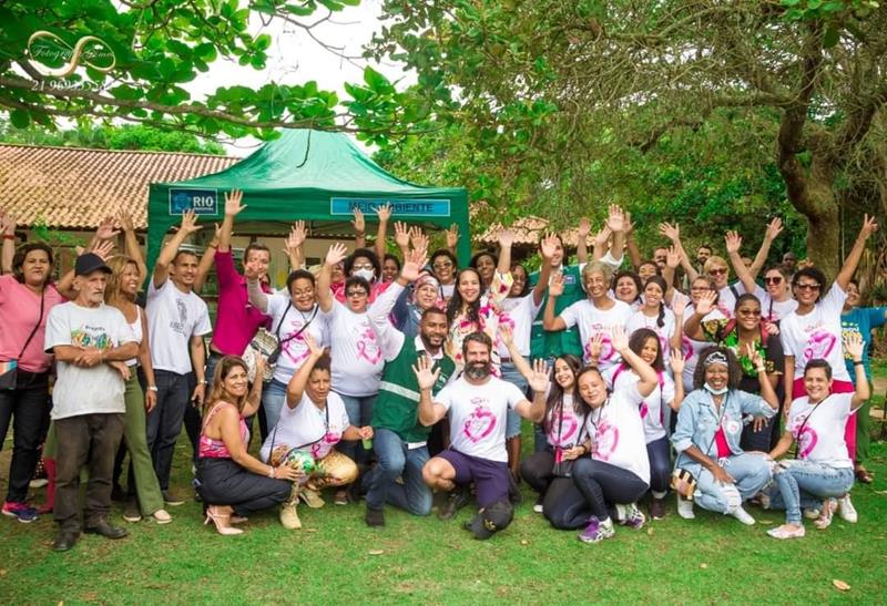 Pacientes e voluntários do Instituto Unidas Para Sempre em evento