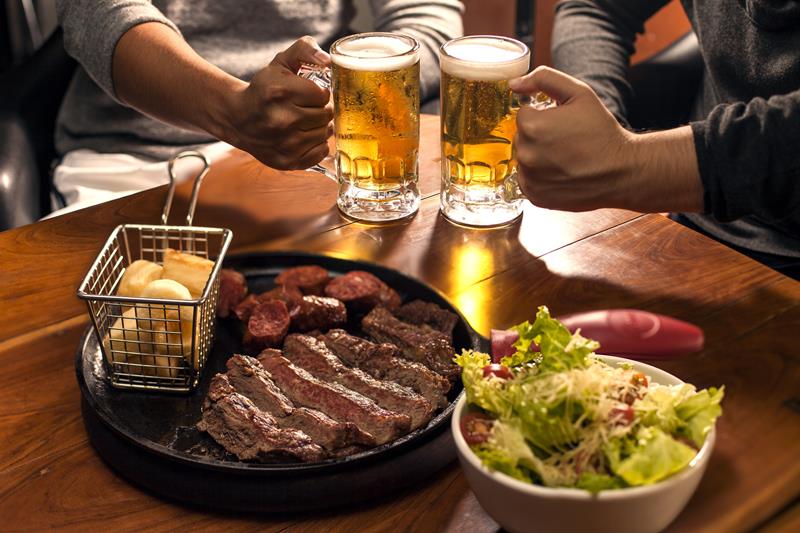 Churrasco e cervejas