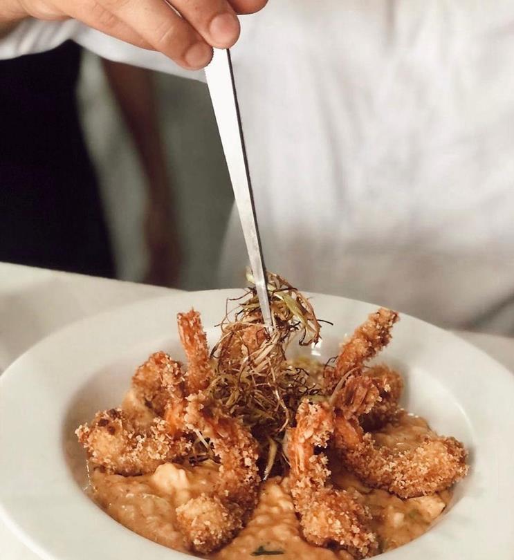 Risoto de alho poró com camarão crocante