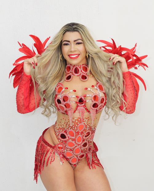 Débora Ribeiro, musa da Porto da Pedra