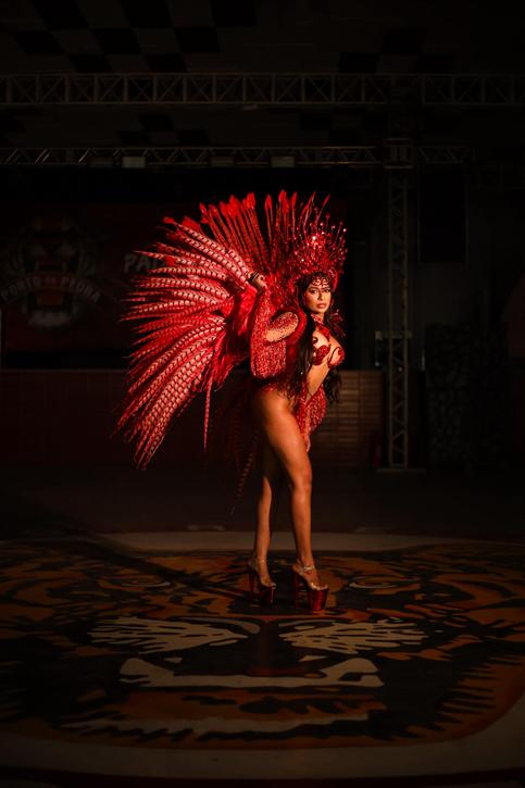 Ana Merhi - Fotos: Wallace Ximenes