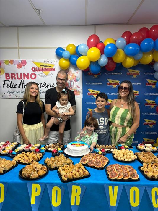 Supermercados Guanabara recebe fã mirim